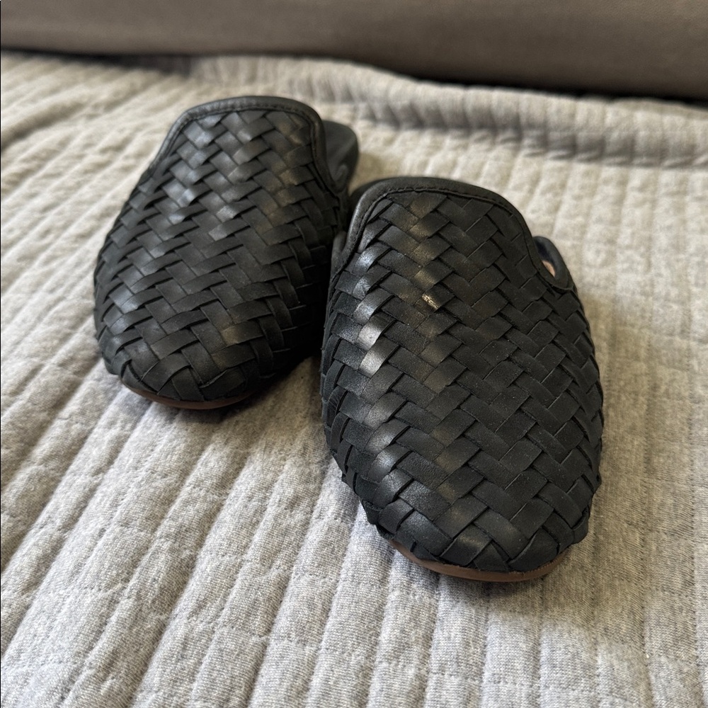 OluKai Woven Slide Sandals